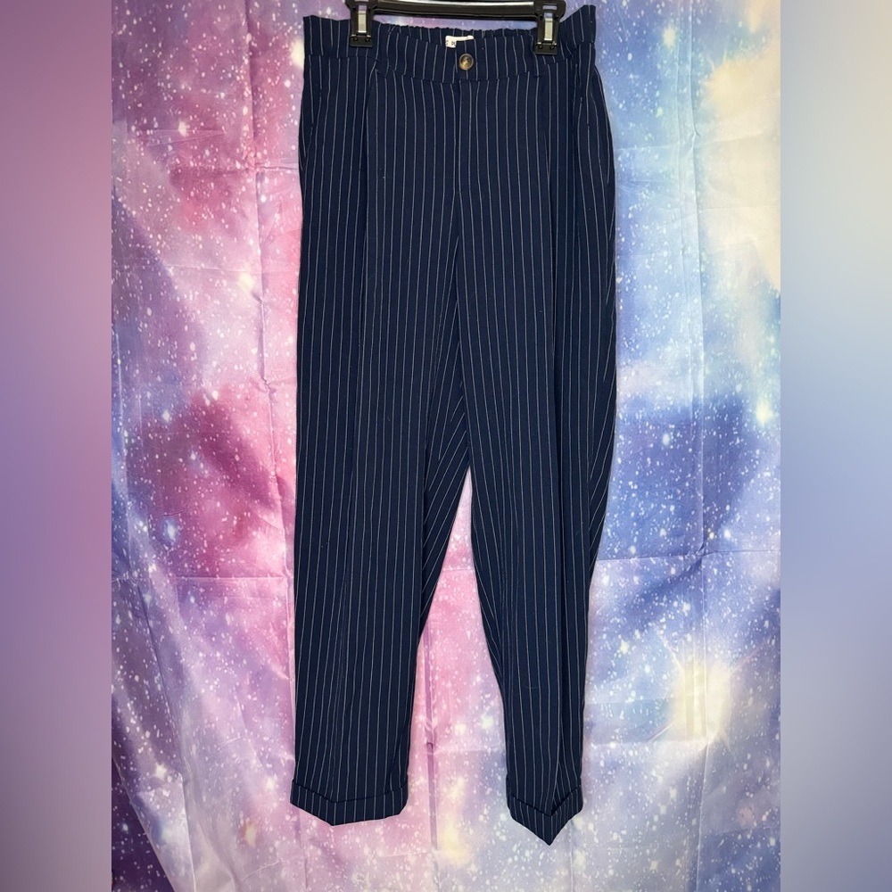Pull&bear striped pants 🛍